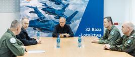 Wizyta w 32. Bazie Lotnictwa Taktycznego - spotkanie z dowódcami 