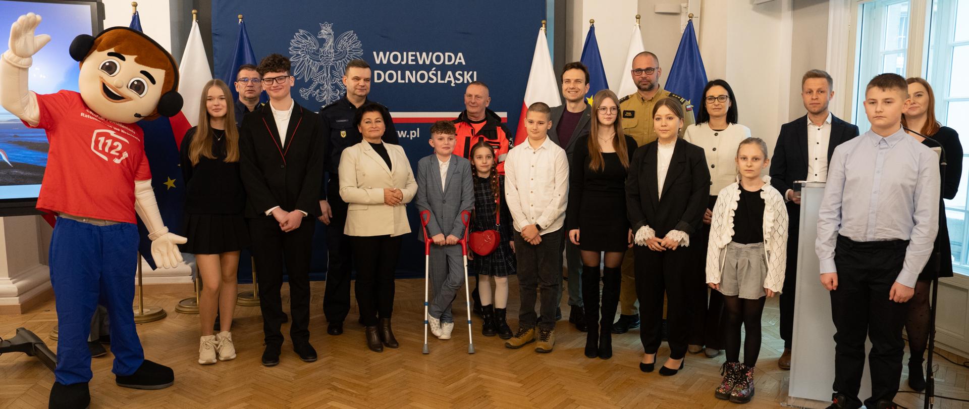 Dziś w Dolnośląskim Urzędzie Wojewódzkim odbyła się uroczysta gala wręczenia nagród w konkursie „112 – ratuje życie”. 