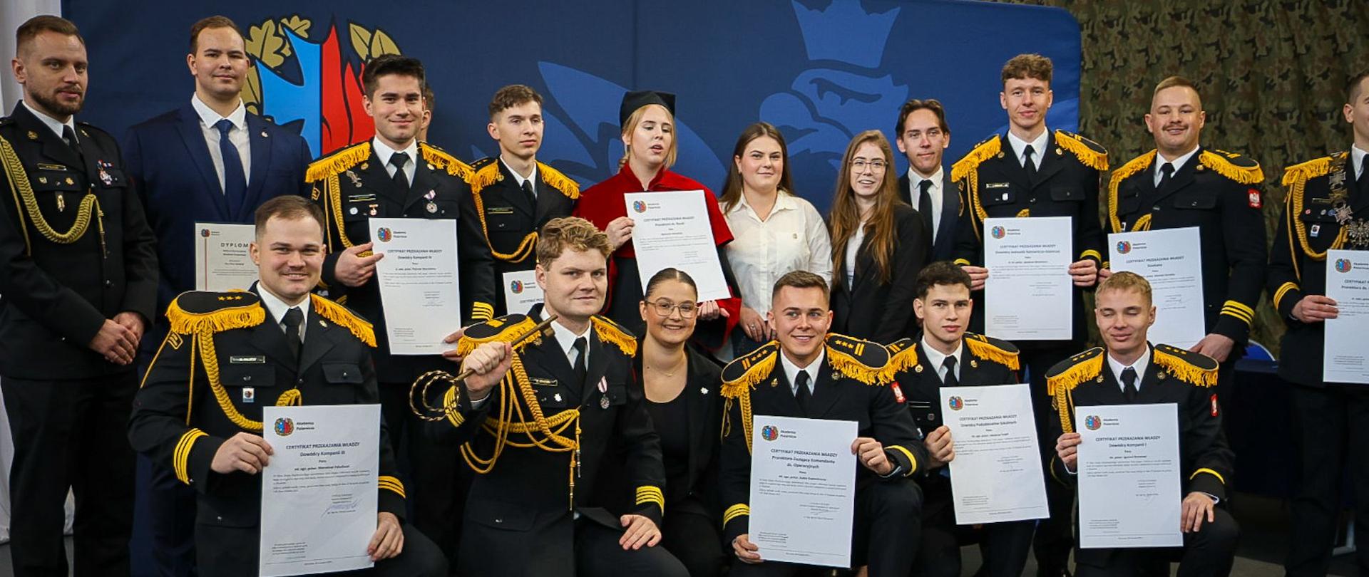 Uroczysty apel z okazji obchodów Dnia Podchorążego w Akademii Pożarniczej