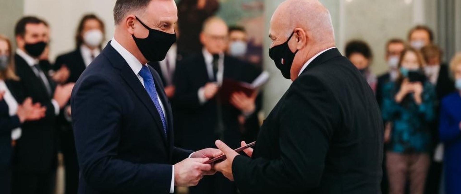 Prezydent Andrzej Duda i minister Tadeusz Kościński podczas powołania na stanowisko ministra finansów.