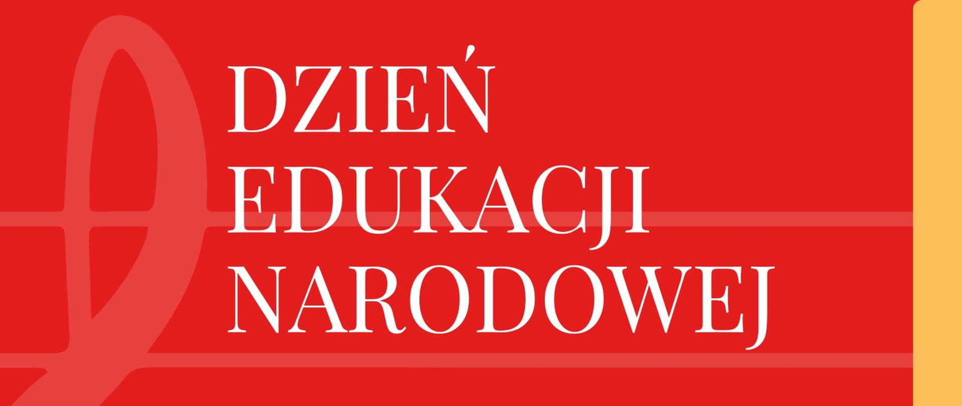 Plakat na czerwonym tle informuje o wydarzeniu „Dzień Edukacji Narodowej – Ślubowanie klas pierwszych”. Data: 20 października 2025, godz. 17:00. Miejsce: sala kina „Mazur”, Regionalny Ośrodek Kultury Mazury Garbate. Na dole logo Państwowej Szkoły Muzycznej I stopnia w Olecku im. I.J. Paderewskiego. Elementy graficzne (klucz wiolinowy i nuta) są dekoracyjne.