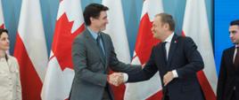 Spotkanie z Premierem Kanady - uścisk dłoni po podpisaniu umowy