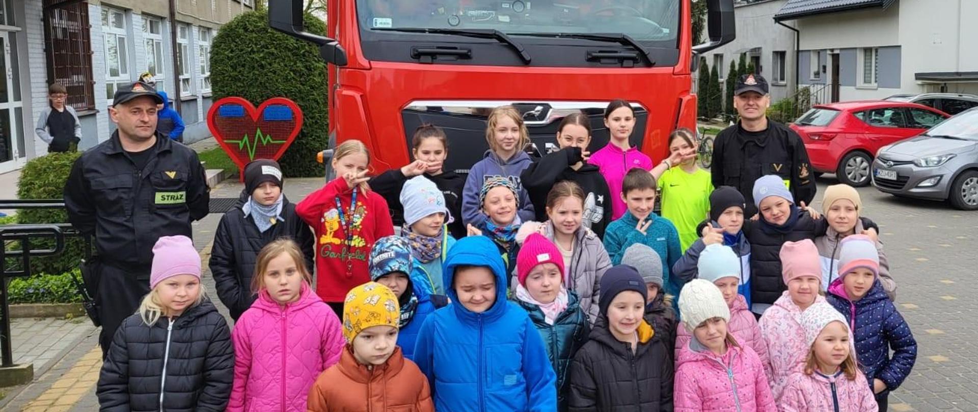 Spotkanie ze strażakami uczniów Szkoły Podstawowej w Gościszce w ramach Światowego Dnia Zdrowia