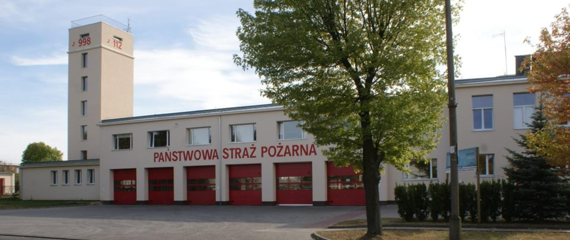 Na zdjęciu budynek Jednostki Ratowniczo-Gaśniczej Nr 10 w Łodzi