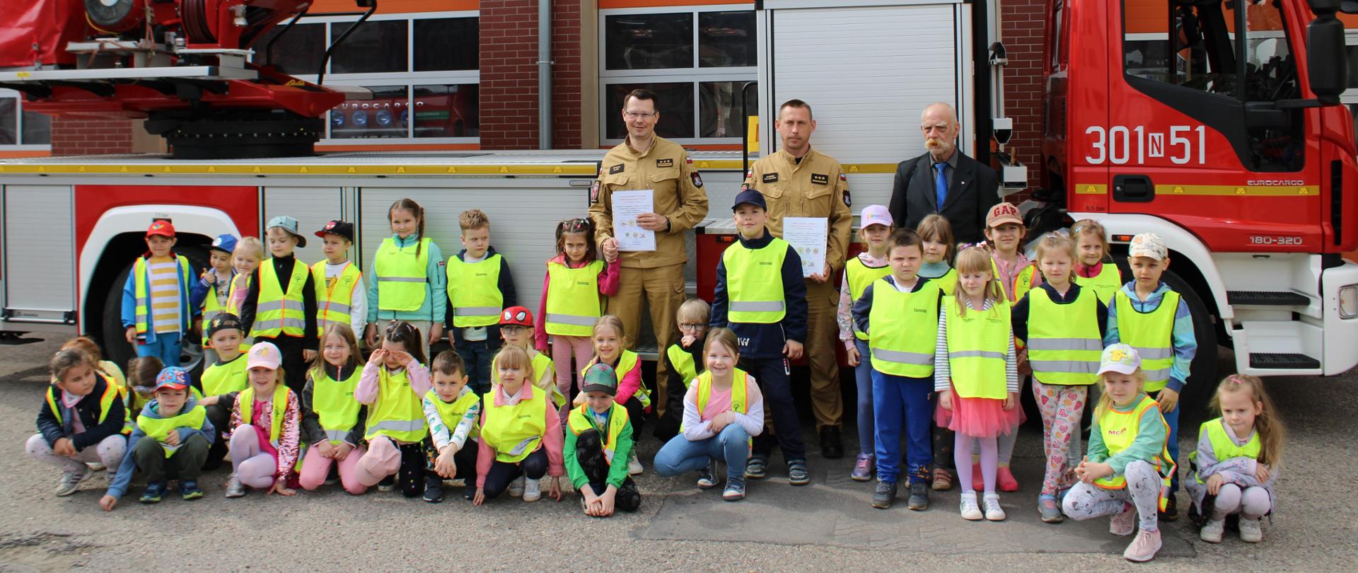 Odwiedziny dzieci z Uniwersytetu Nowoczesnego Obywatela w JRG1 Olsztyn