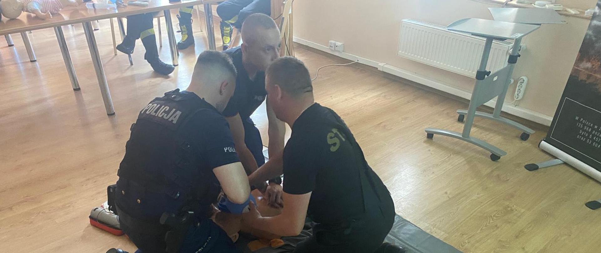 Prowadzenie RKO przez Policjantów