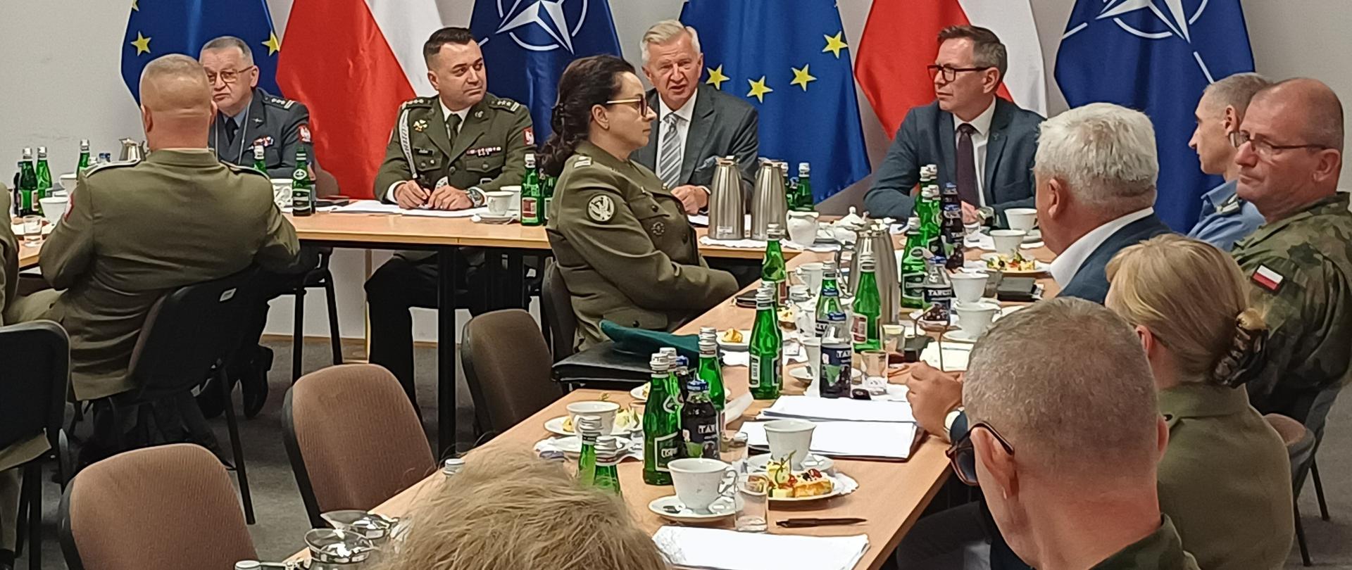 11 sierpnia br. Wiceminister Obrony Narodowej Stanisław Wziątek spotkał się z przedstawicielami organów przedstawicielskich żołnierzy zawodowych.