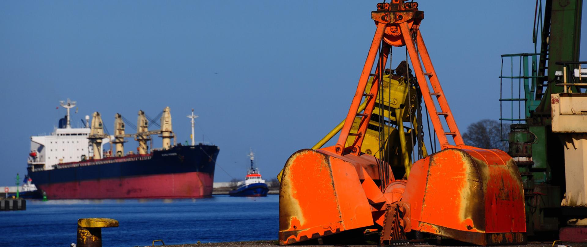 Shipping and maritime economy and its impact on Poland