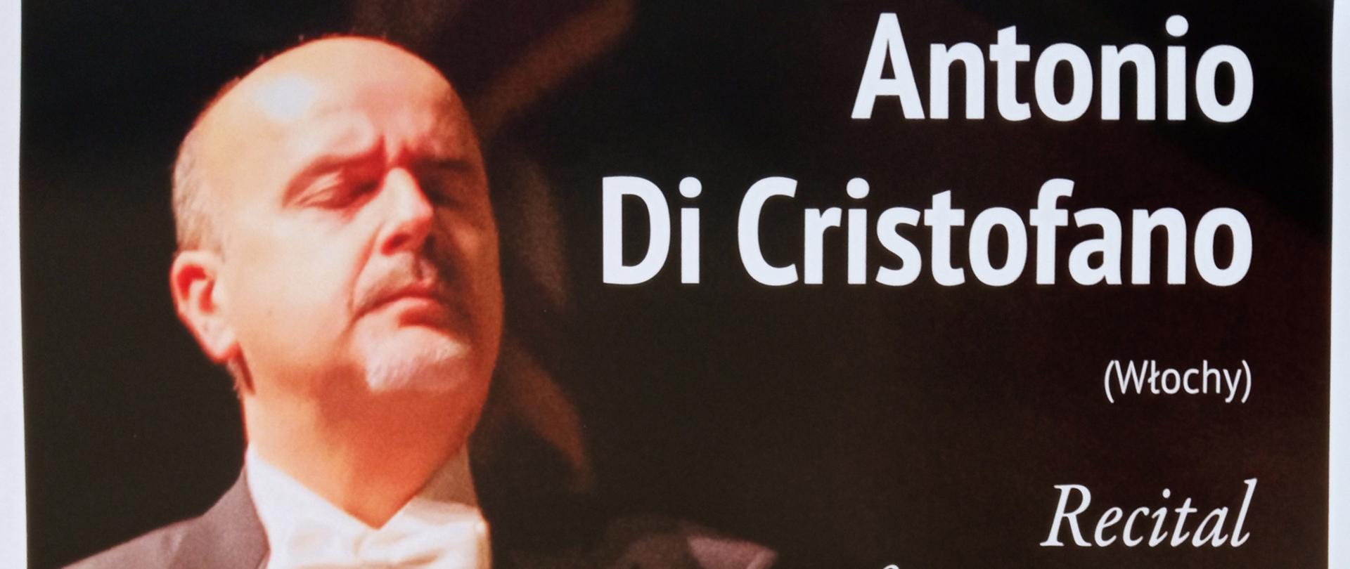 Afisz do koncertu pianistycznego 20.09.2025 godz. 17.00, sala koncertowa. Zdjęcie wykonawcy i napis informacyjny.