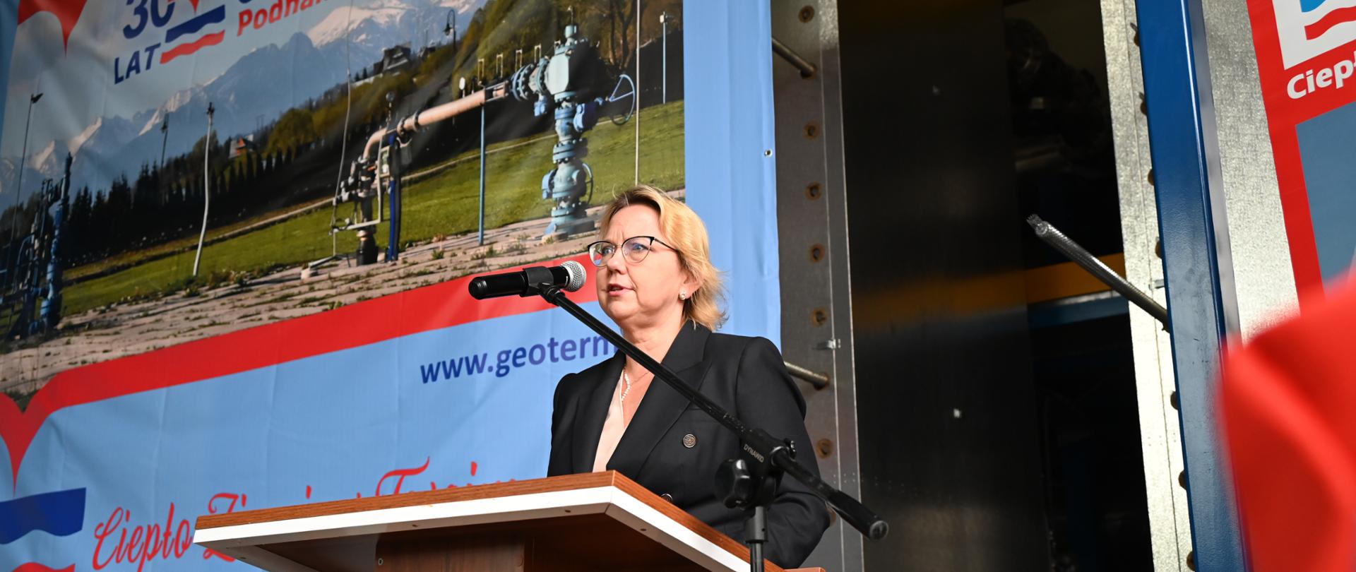 Minister Anna Moskwa podczas jubileuszu 30-lecia PEC Geotermia Podhalańska S.A. 