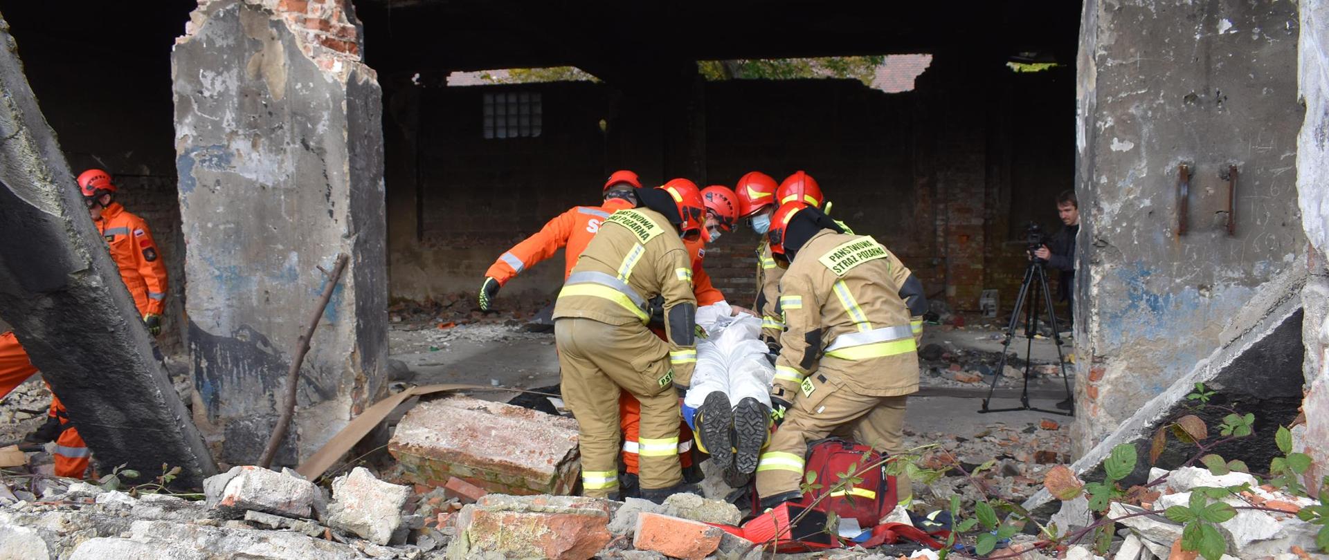 Ewakuacja poszkodowanego