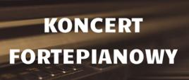 Plakat z wydarzeniem - Koncert Fortepianowy w którym wystąpią uczniowie Ewy Trojan, koncert odbędzie się 24 czerwca 2025r. o godz. 17:00 w auli ZPSM w Dębicy, tłem plakatu jest rozmyta klawiatura fortepianu, napisy w kolorze białym