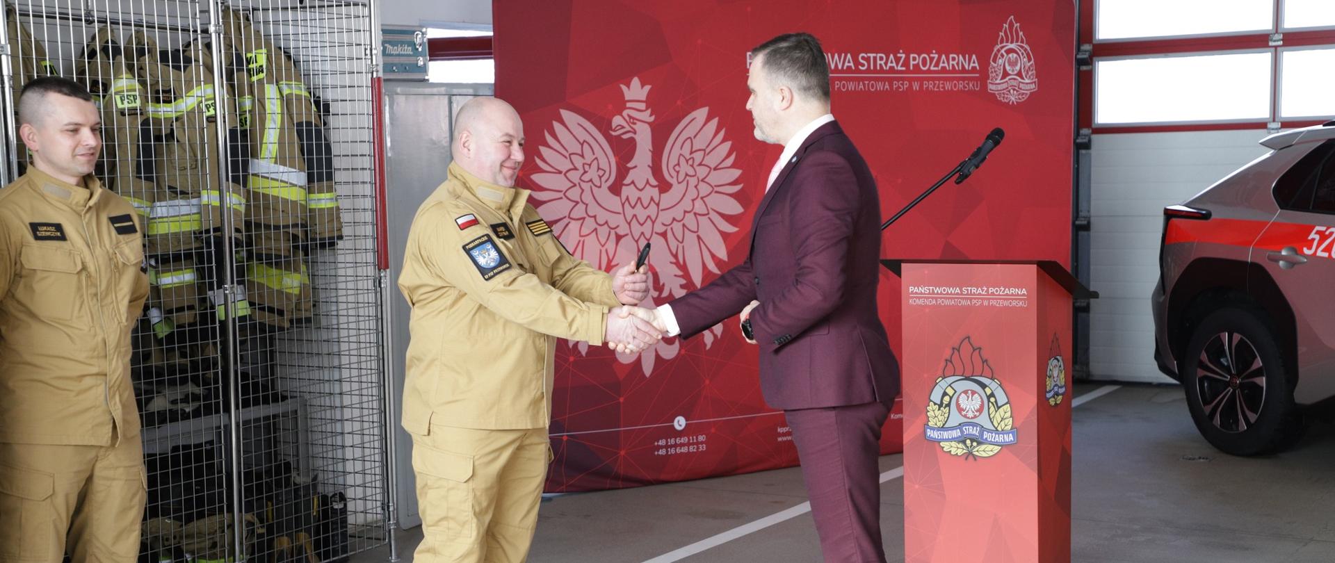 Przekazanie_samochodu1