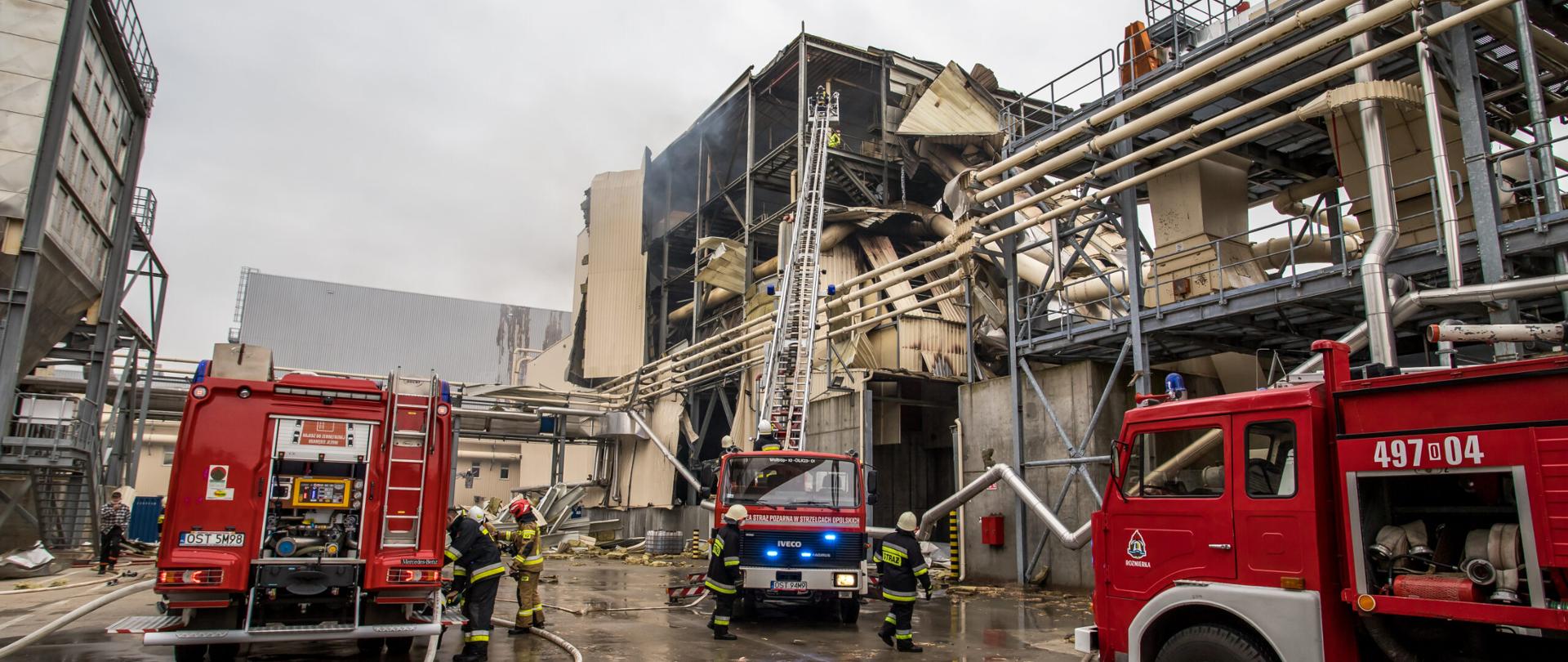 Wybuch i pożar w zakładzie produkcyjnym w Strzelcach Opolskich 
