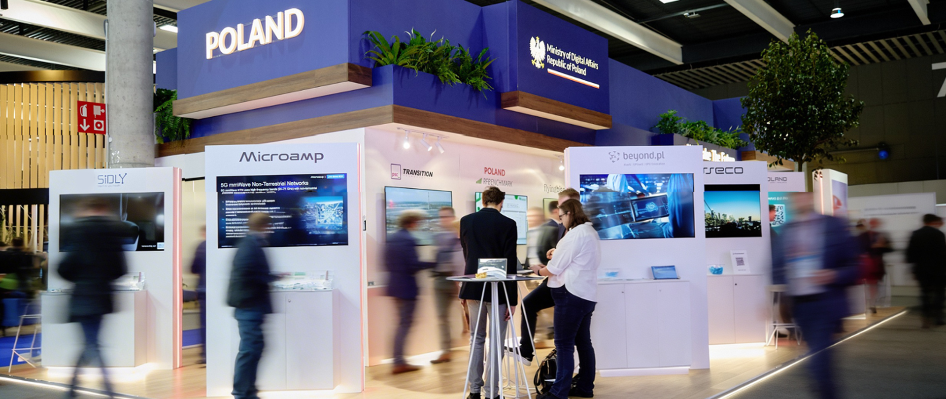 Zdjęcie przedstawiające Polskie Stoisko Narodowe na Mobile World Congress 2026