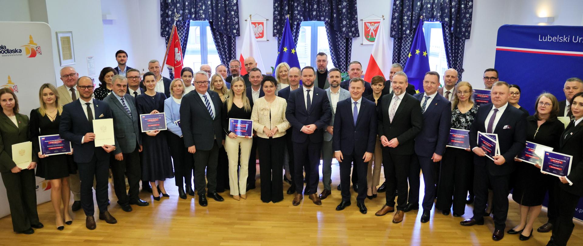 100 mln złotych na drogi w powiatach: bialskim, parczewskim i radzyńskim
