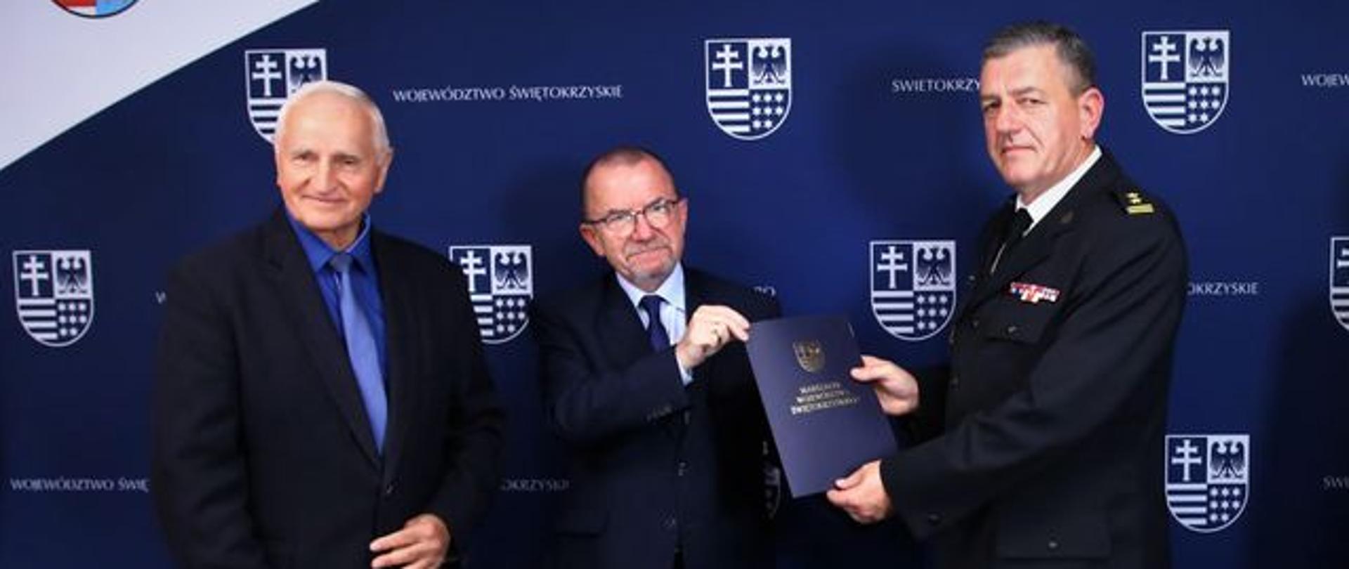 PODPISANIE UMOWY NA REALIZACJĘ