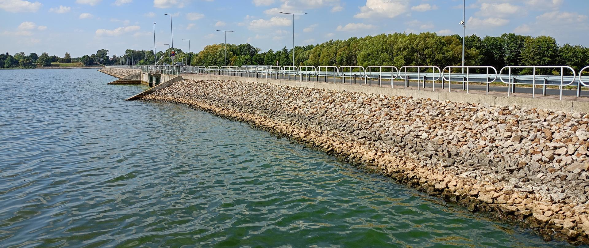 zapora w Nieliszu