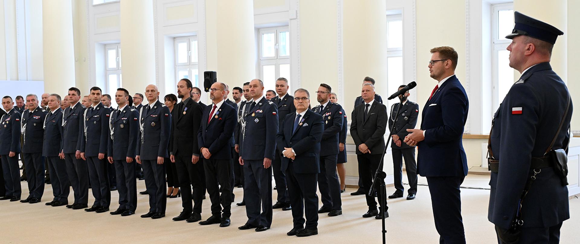 Awanse i odznaczenia w Służbie Więziennej z okazji Narodowego Święta Niepodległości