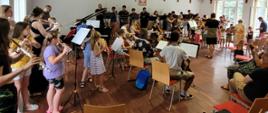 Grupowy koncert podczas XIII Letnich Warsztatach Dzieci Suzuki w Lutomiersku 15 - 19 sierpnia 2023 r.
