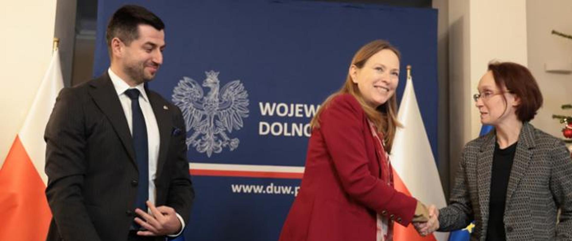 Na zdjęciu minister Katarzyna Pełczyńska-Nałęcz z innymi uczestnikami spotkania