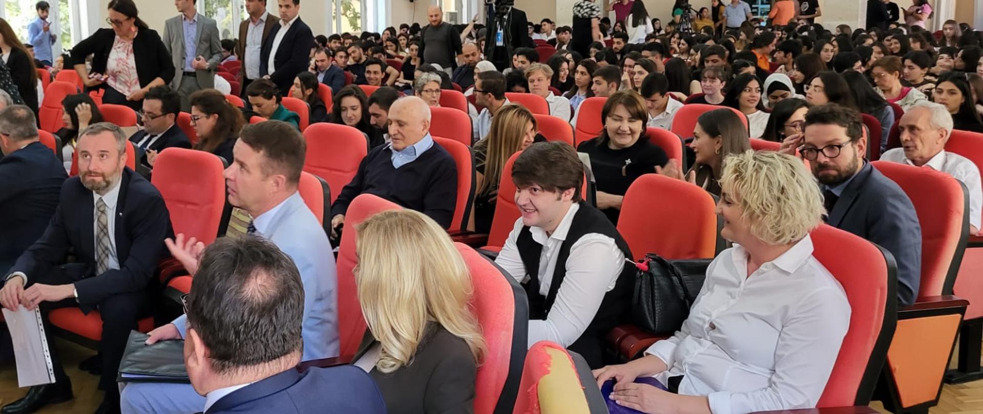 “Ədəbiyyat günü”