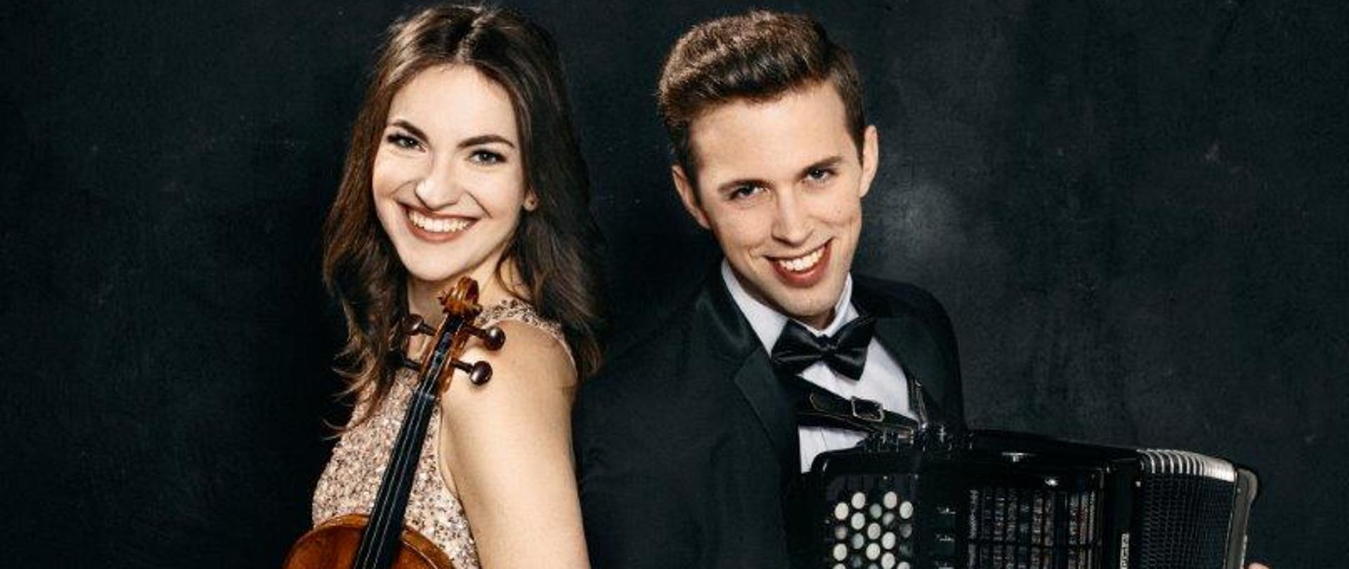 Duet KAROLINA MIKOŁAJCZYK & IWO JEDYNECKI