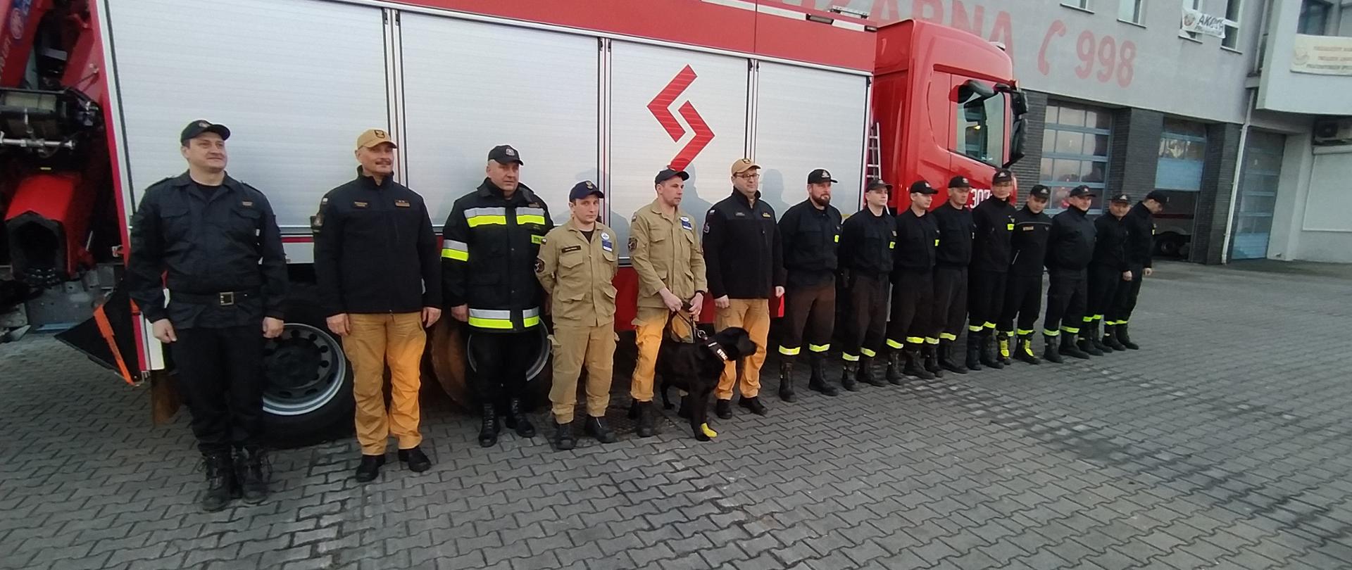 Przywitanie strażaków po misji w Turcji 