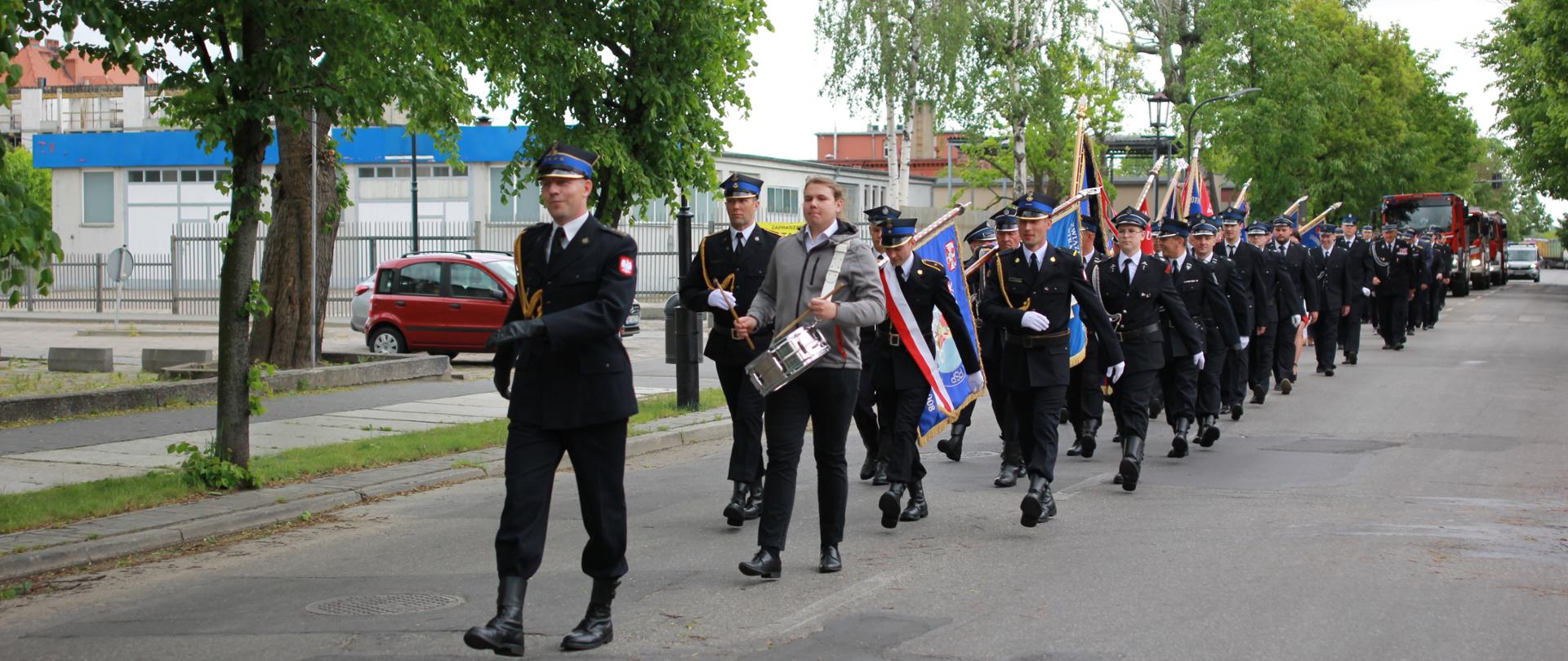 POWIATOWE OBCHODY DNIA STRAŻAKA W GNIEŹNIE
