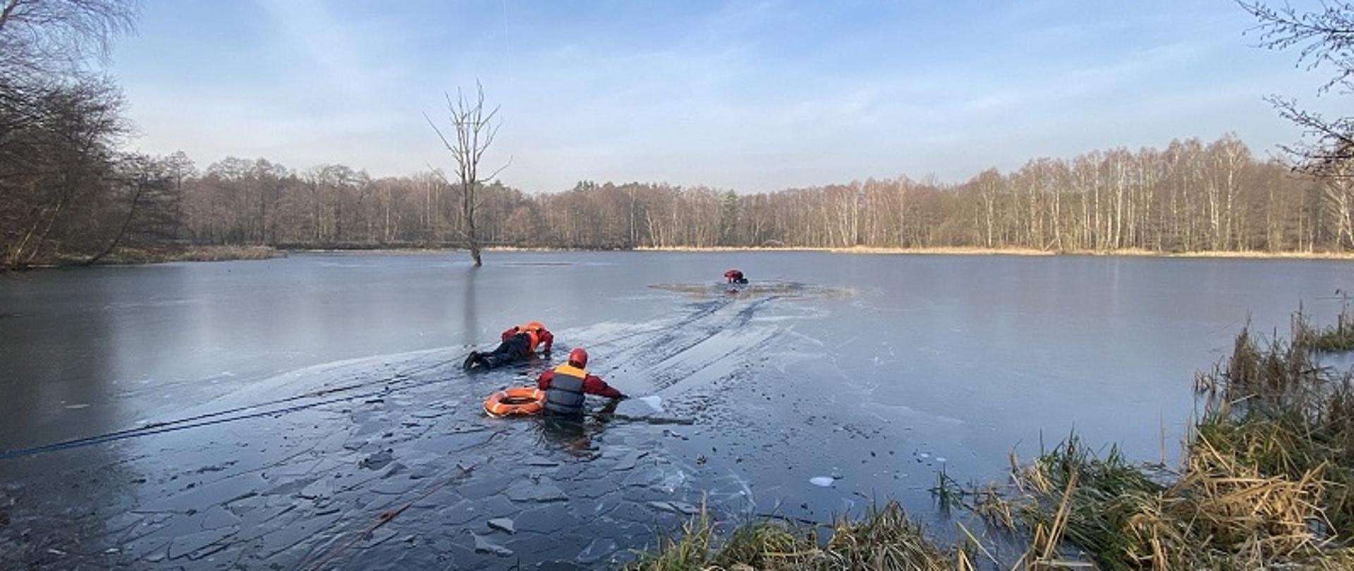 Ćwiczenia doskonalące z zakresu ratownictwa na lodzie