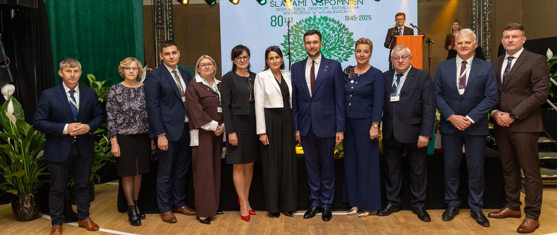 Pani Dyrektor Jolanta Będkowska-Ławniczak z dyrektorami szkół należących do Sieci Szkół Rolniczych prowadzonych przez Ministra Rolnictwa i Rozwoju Wsi.