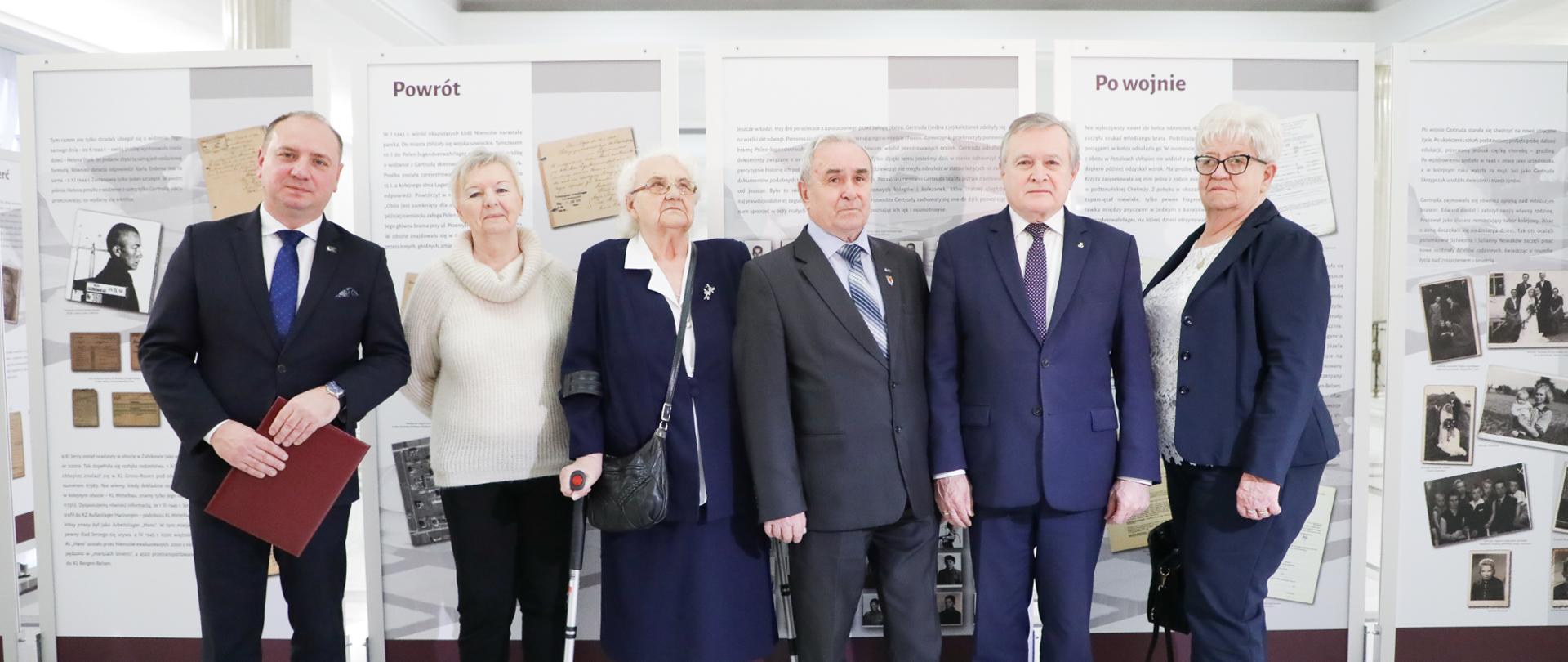 „Niezwykła polska rodzina. Losy Gertrudy Nowak – dziecka z obozu na Przemysłowej” – wystawa w 80. rocznicę utworzenia obozu dla dzieci polskich w Łodzi, fot. Danuta Matloch