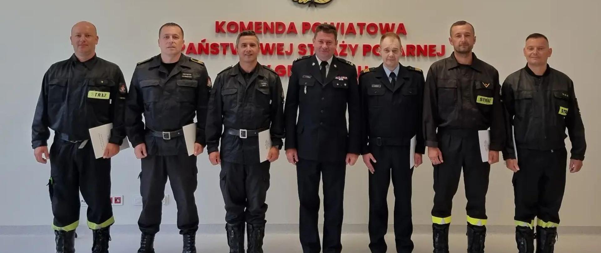 Na zdjęciu awansowani funkcjonariusze KP PSP Gryfice