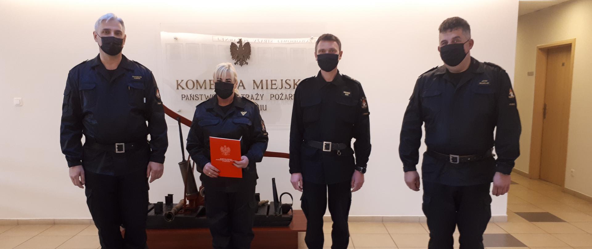 Nagroda jubileuszowa dla st.ogn. Magdaleny Nowickiej - Błażejczyk za 25 lat pracy