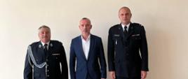 Prezes OSP Lasocin, Burmistrz Ożarowa oraz Komendant Powiatowy KP PSP Opatów 