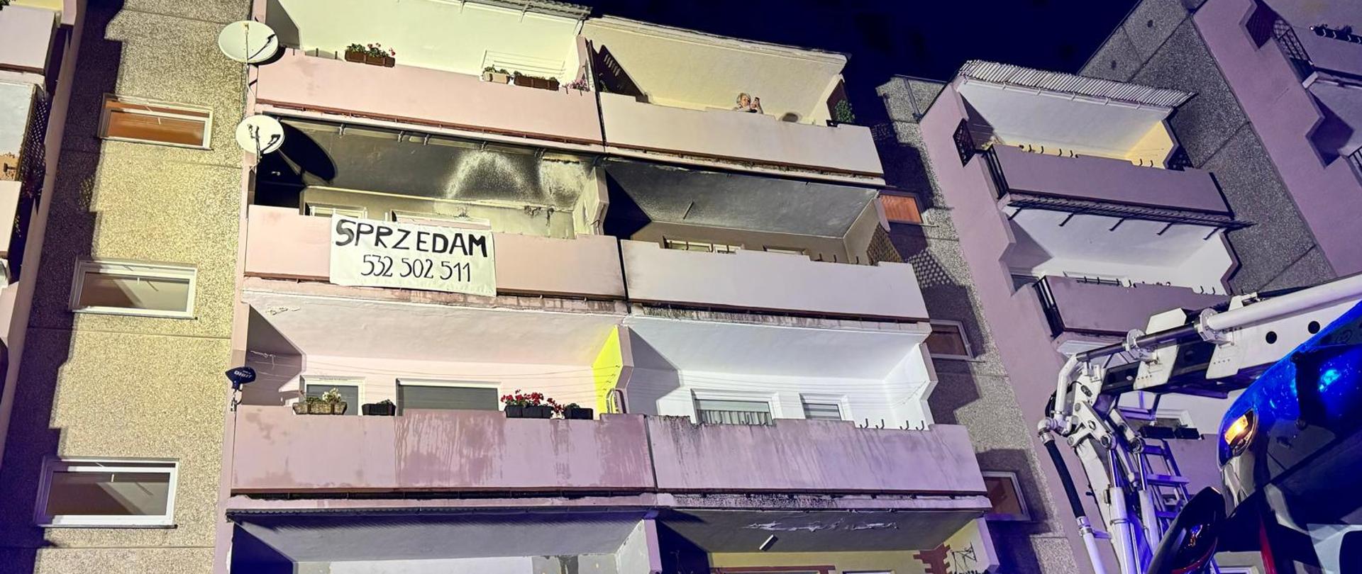 Pożar balkonów w budynku wielorodzinnym