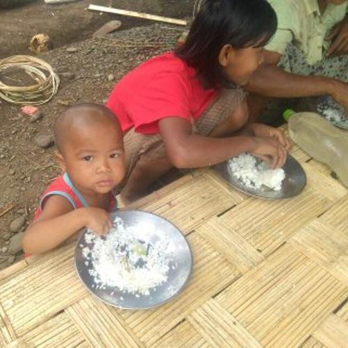 Pilna pomoc humanitarna dla ludności w obozach dla uchodźców wewnętrznych w powiecie Paletwa, Pd. Chin