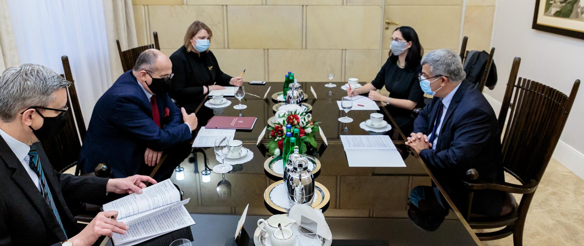 Minister Zbigniew Rau meets with Ambassador of the Republic of Romania to Warsaw