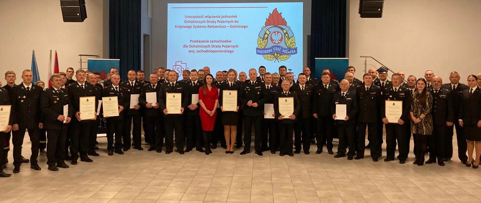 Uroczystość włączenia jednostek Ochotniczych Straży Pożarnych do Krajowego Systemu Ratowniczo-Gaśniczego oraz przekazanie samochodów dla Ochotniczych Straży Pożarnych województwa zachodniopomorskiego