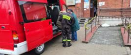 Strażacy z miasta i powiatu kluczborskiego wspomagają Narodowy Program Szczepień