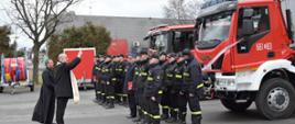 Po odebraniu aktów przekazania nastąpiło poświęcenie nowych pojazdów pożarniczych
