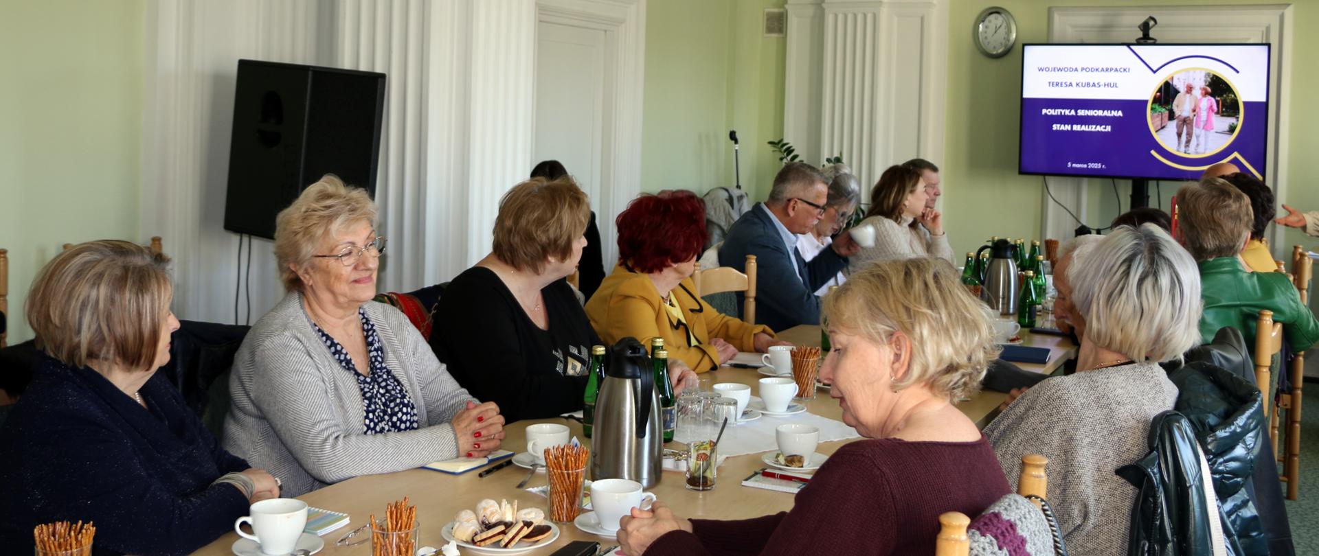 Zespół ekspertów rozmawia o polityce senioralnej