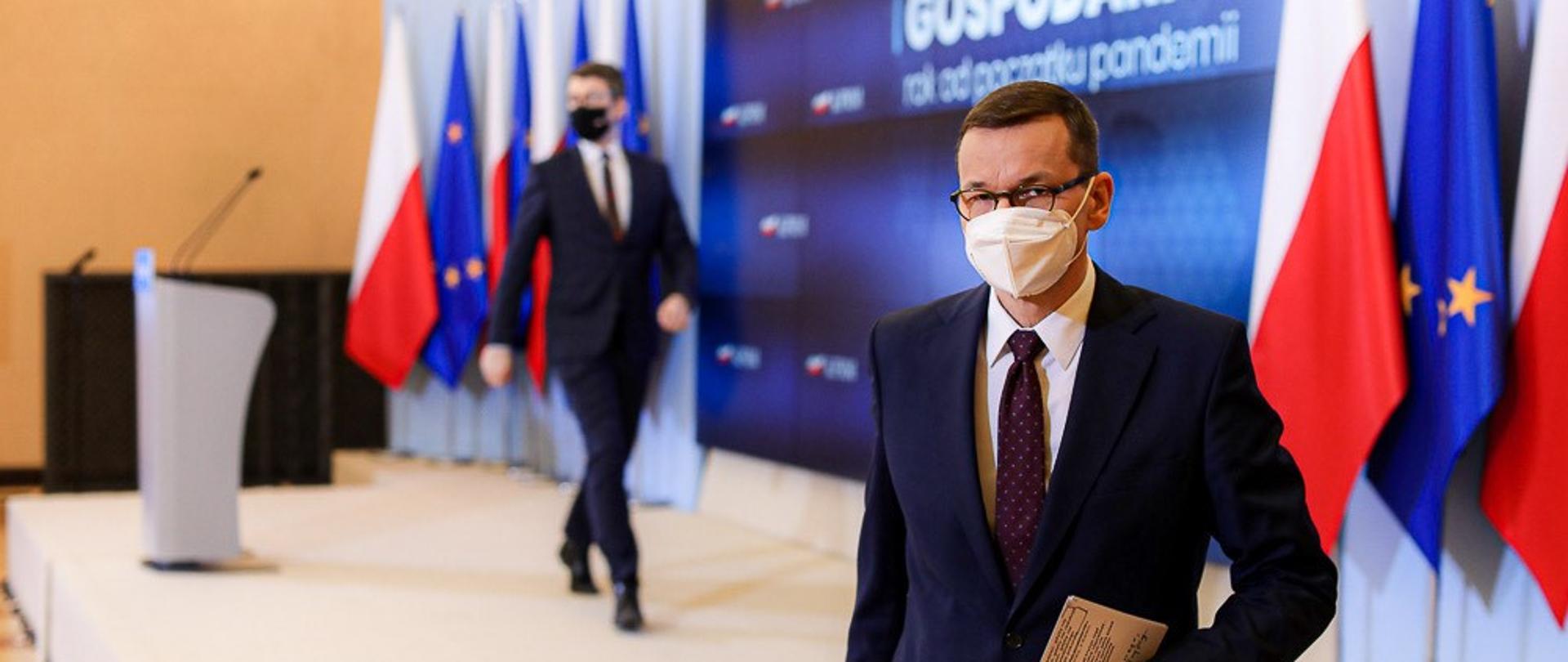 Premier Mateusz Morawiecki schodzi ze sceny.