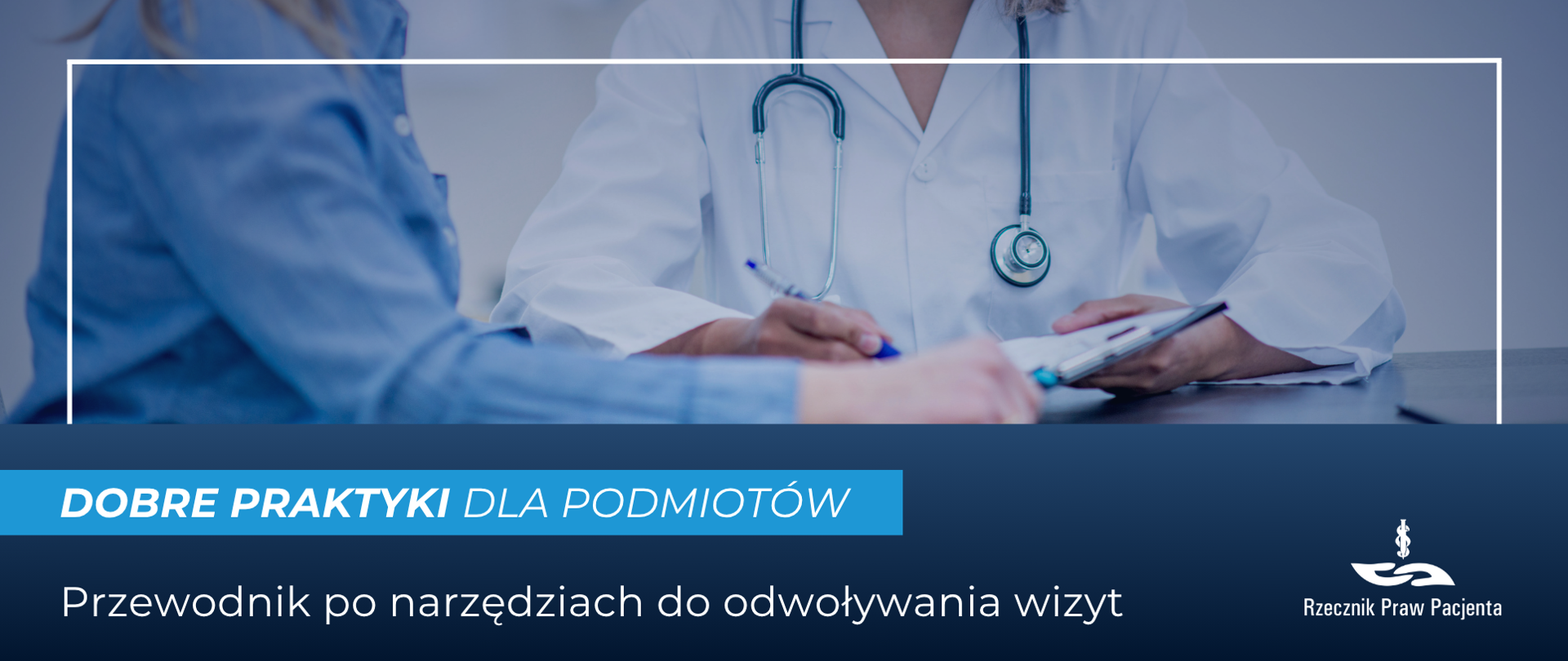 Grafika przedstawia lekarza i pacjenta podczas wizyty. Postaci siedzą przy stole, widoczny jest tylko tułów, bez głowy i nóg.