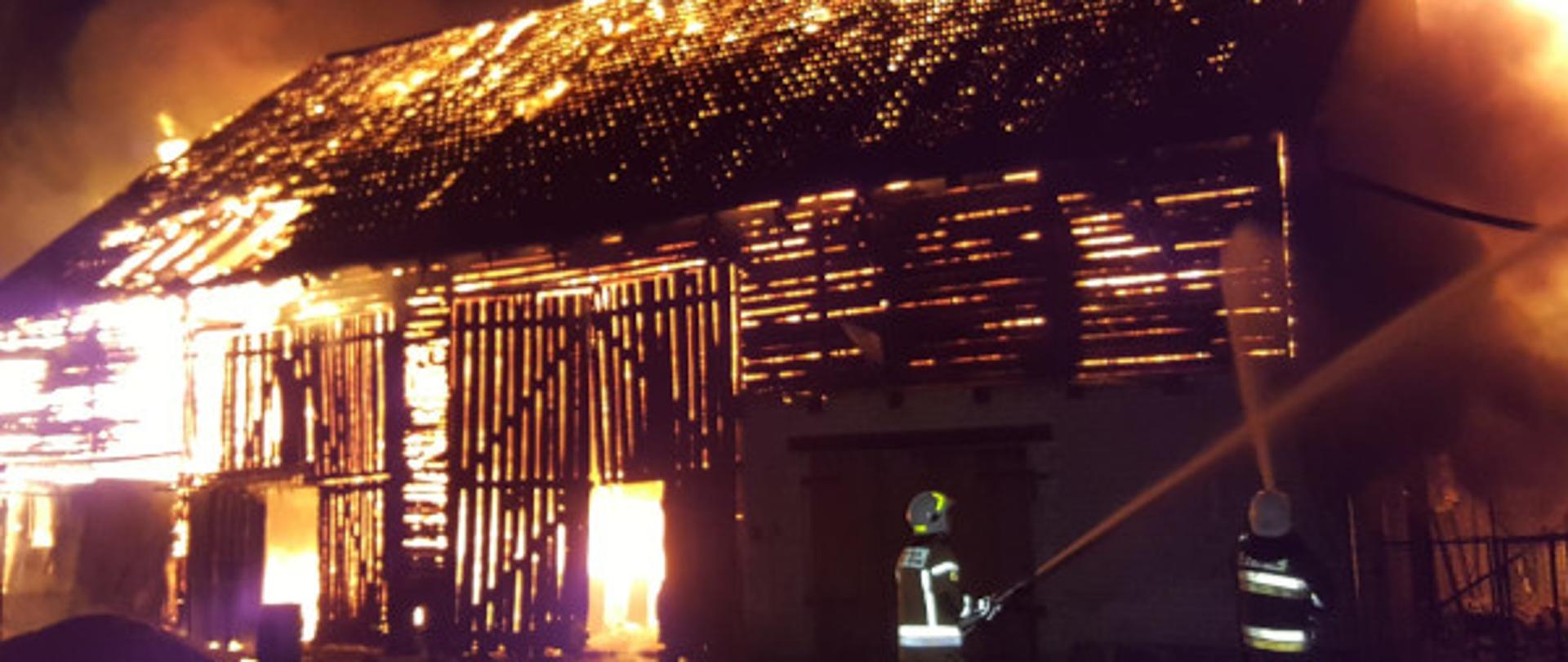 Pożar budynku gospodarczego w miejscowości Ostrowąsy 