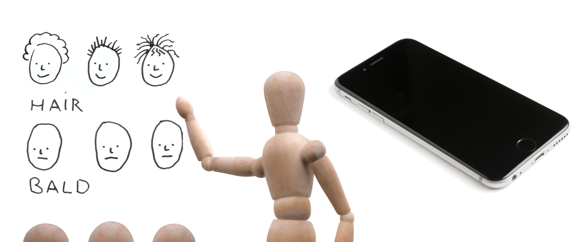 Grafika przedstawiająca drewnianą postać (ludzika) oraz rysunki główek z różnymi fryzurami oraz takich bez włosów. Obok telefon komórkowy