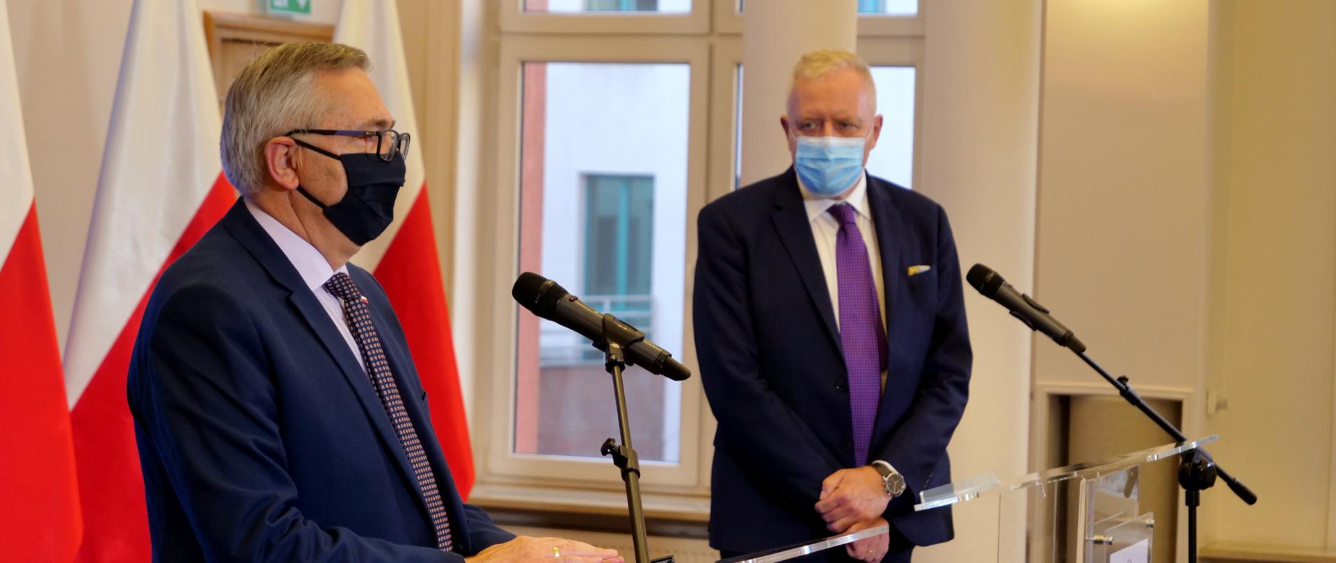 Bezpieczny senior w czasie pandemii - konferencja wiceministra S. Szweda i dr. Sutkowskiego