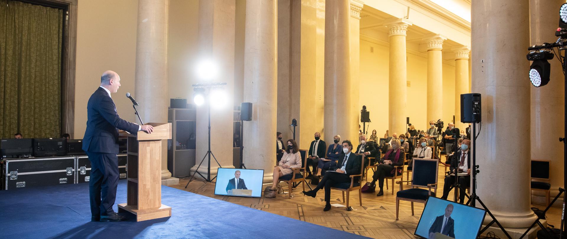 Wiceminister Szymon Szynkowski vel Sęk otworzył konferencję rocznicową Biura Instytucji Demokratycznych i Praw Człowieka OBWE 