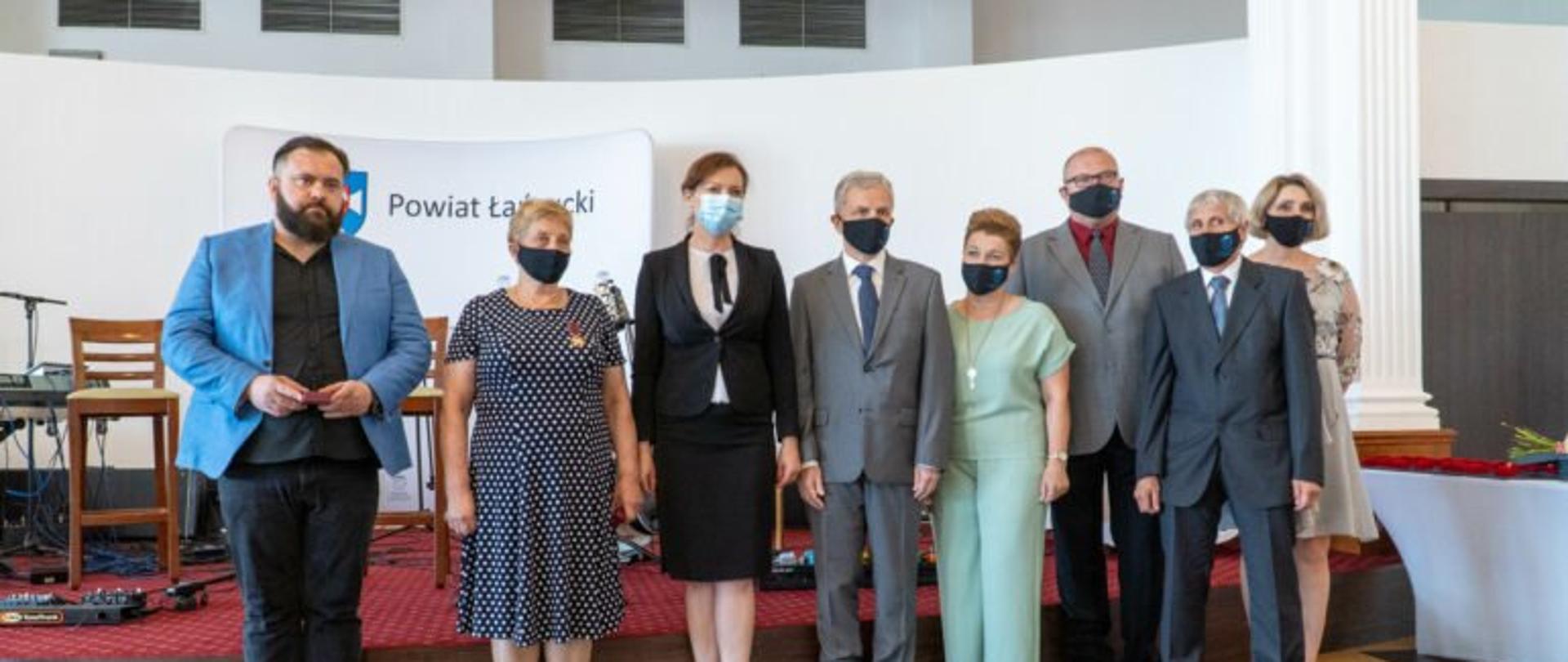 Wręczenie odznaczeń dla pracowników szpitala w Łańcucie