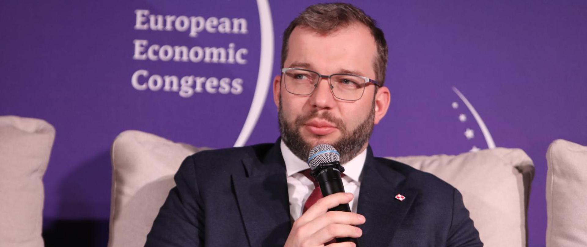 Investments and challenges European Economic Congress Ministry of